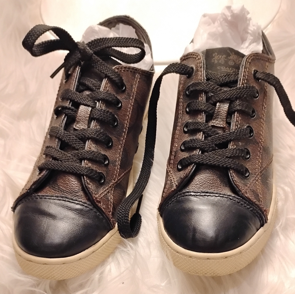 Coach Parkway Logo Sneakers. Browns with Cream Sole. Size 7.5